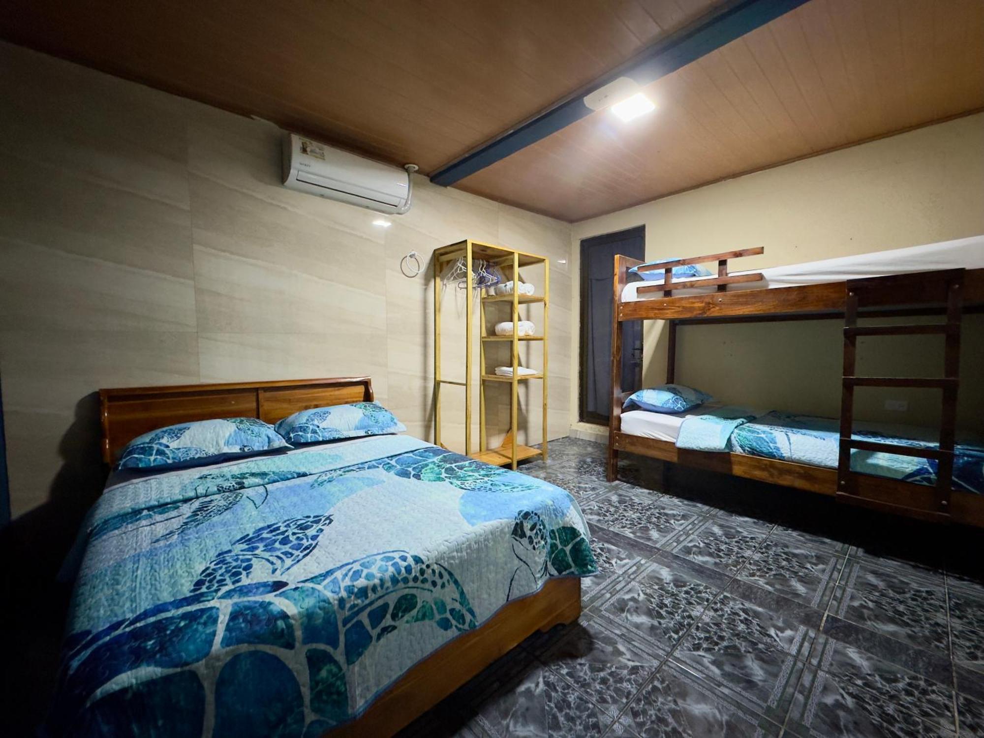 Casa Quepos Hotel Eksteriør billede