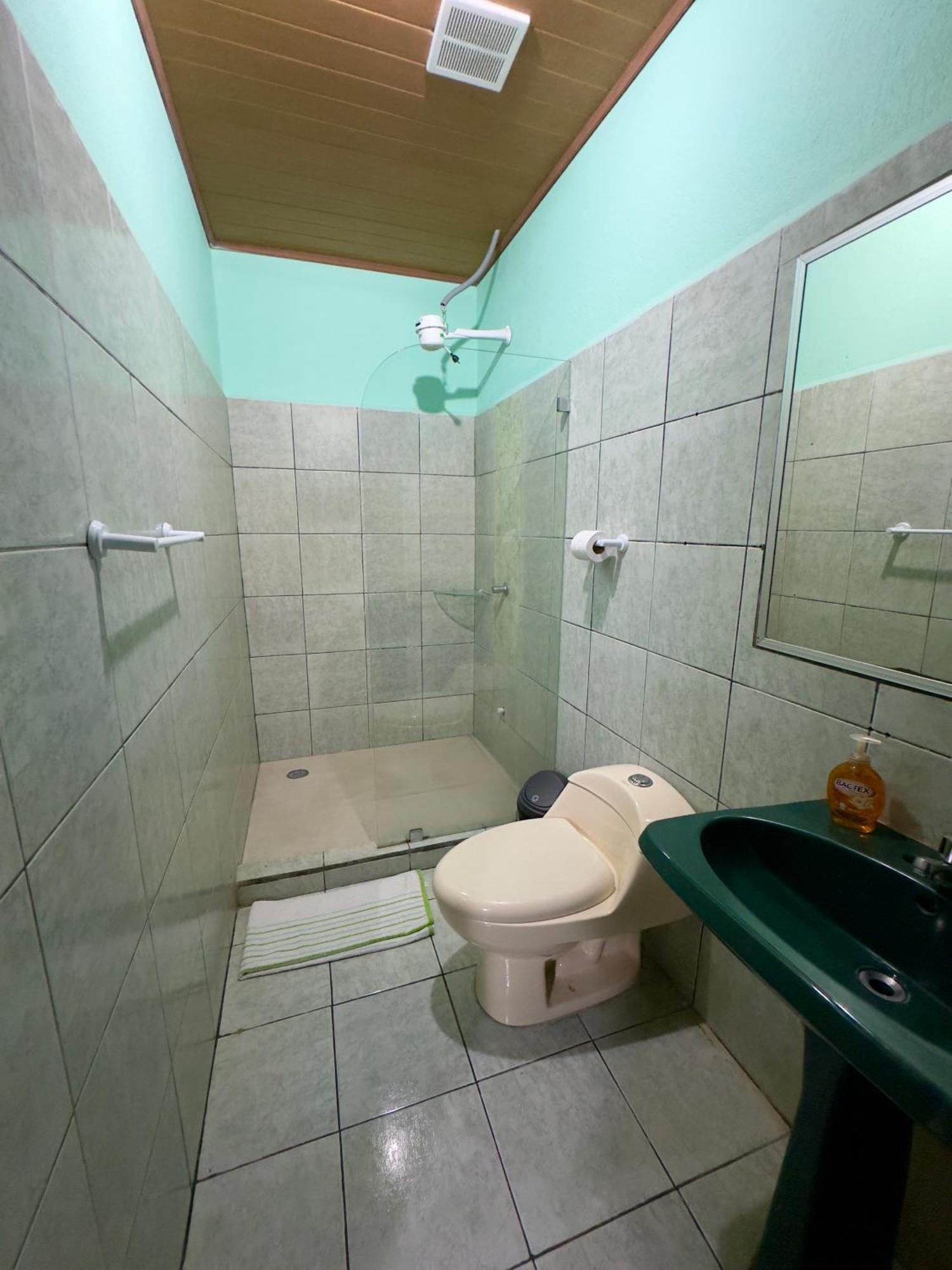 Casa Quepos Hotel Eksteriør billede
