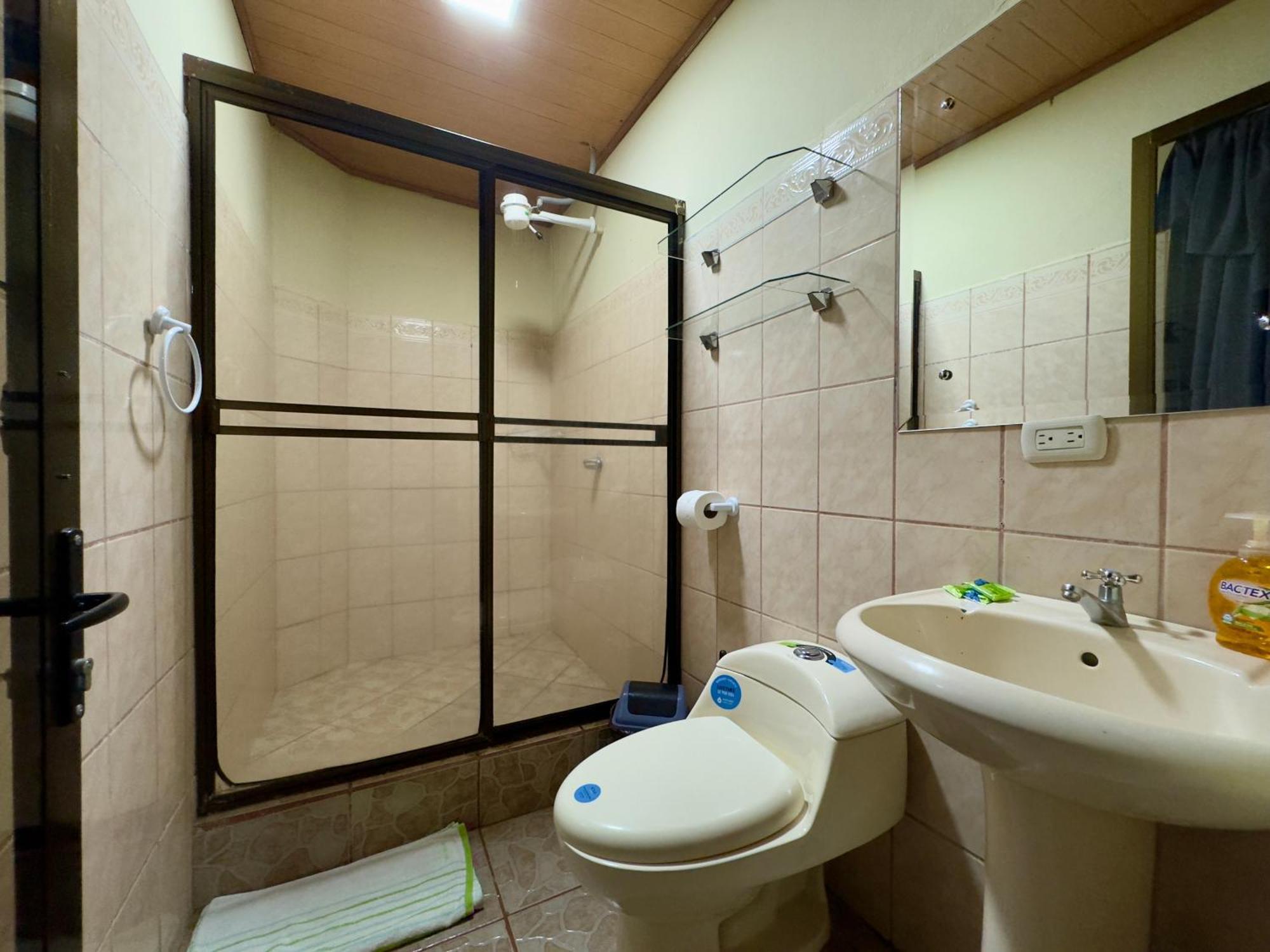 Casa Quepos Hotel Eksteriør billede