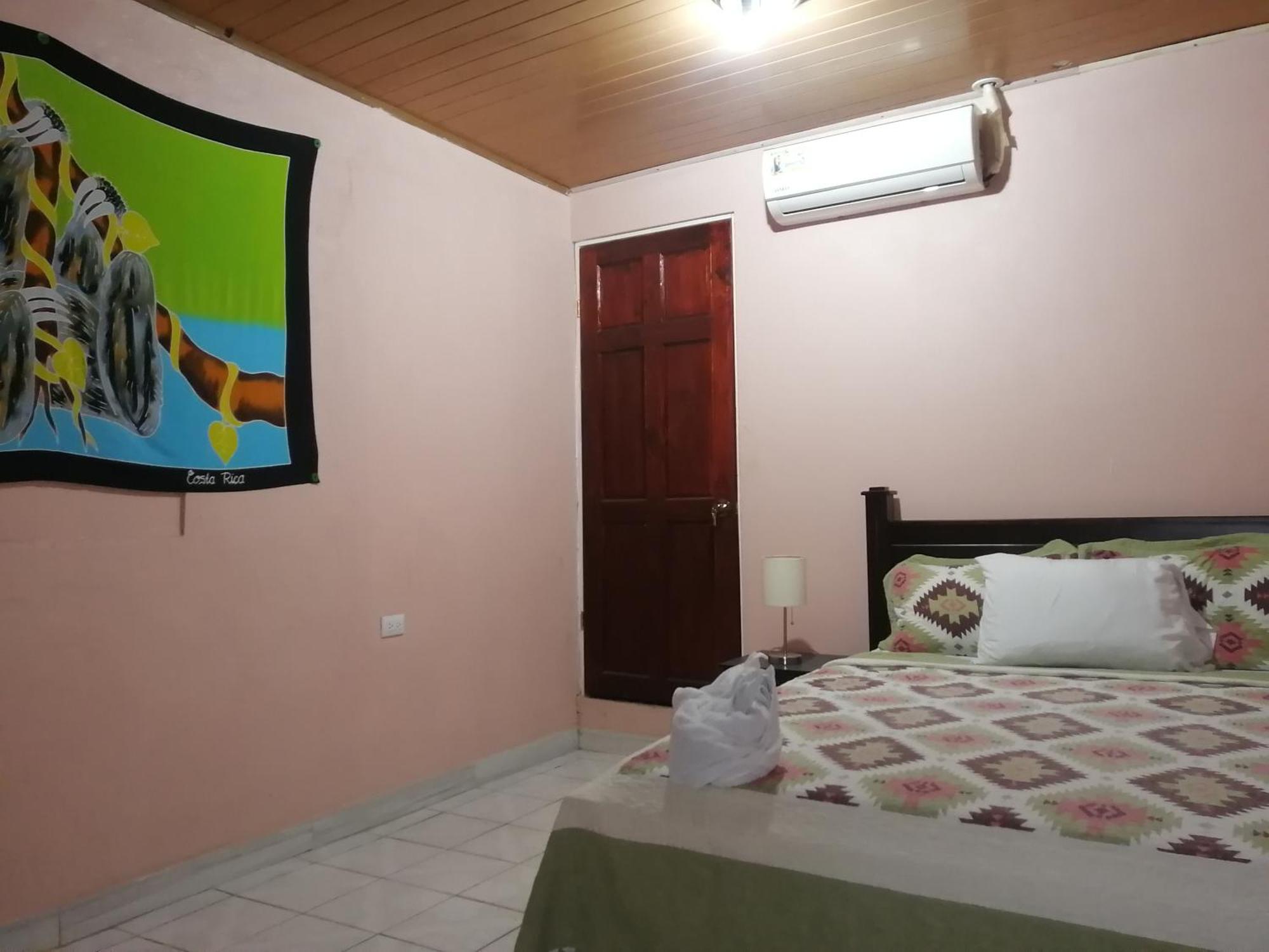 Casa Quepos Hotel Eksteriør billede